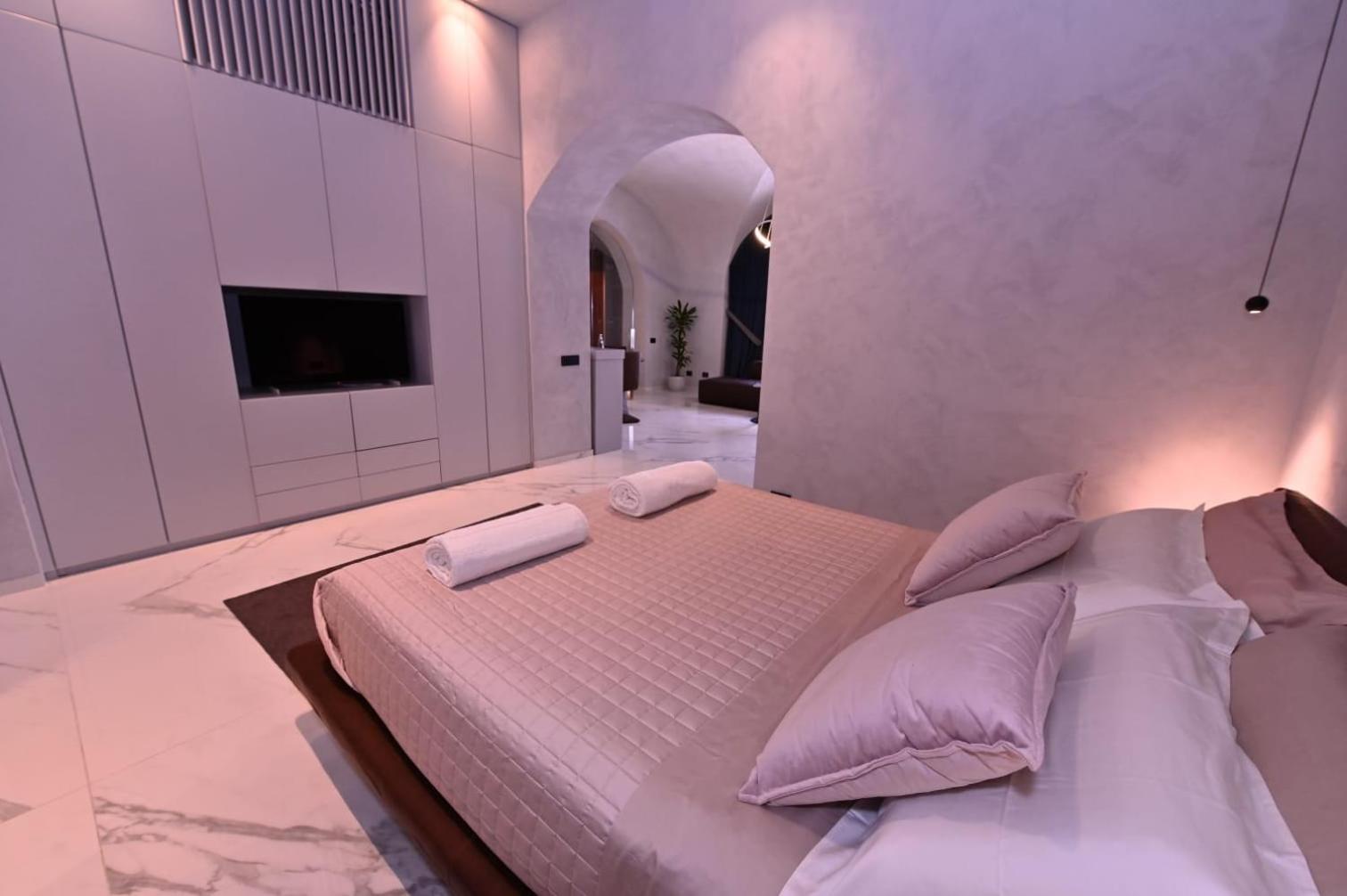 Suite Al Centro Storico Acireale Luaran gambar
